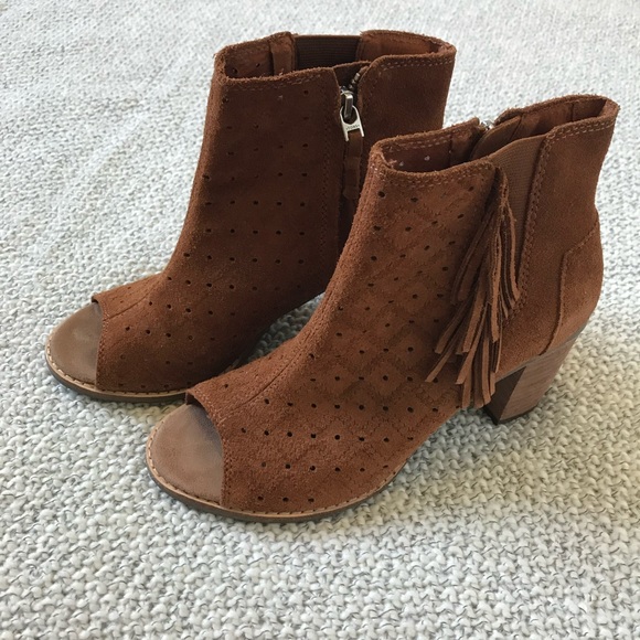 TOMS Majorca Fringe Suede Peep Toe Bootie - Picture 4 of 10